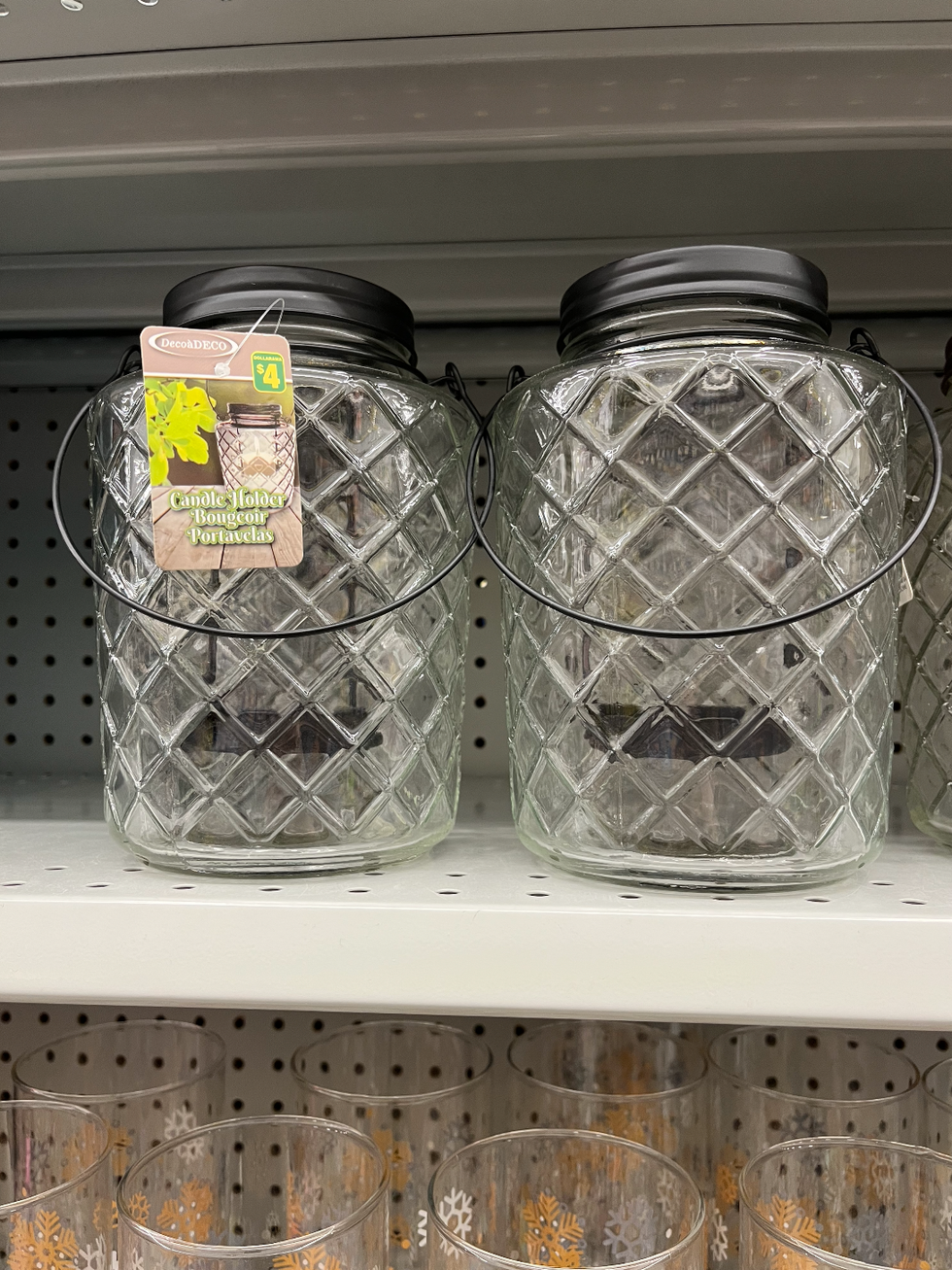 Article saisonnier du Dollarama.