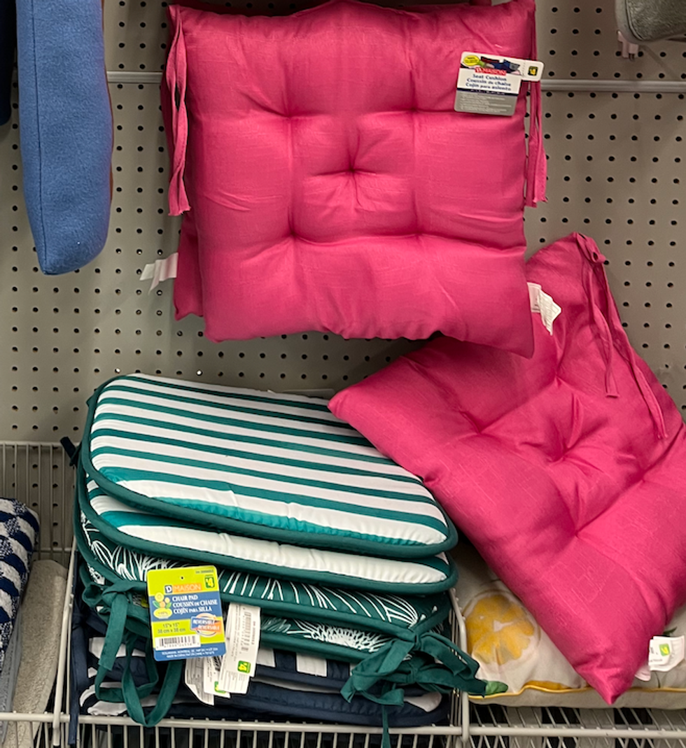 Article saisonnier du Dollarama.