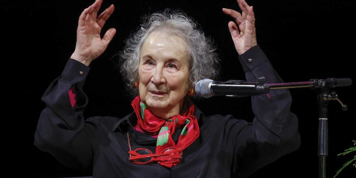 At Toronto event, Margaret Atwood reiterates need for due process in Galloway case