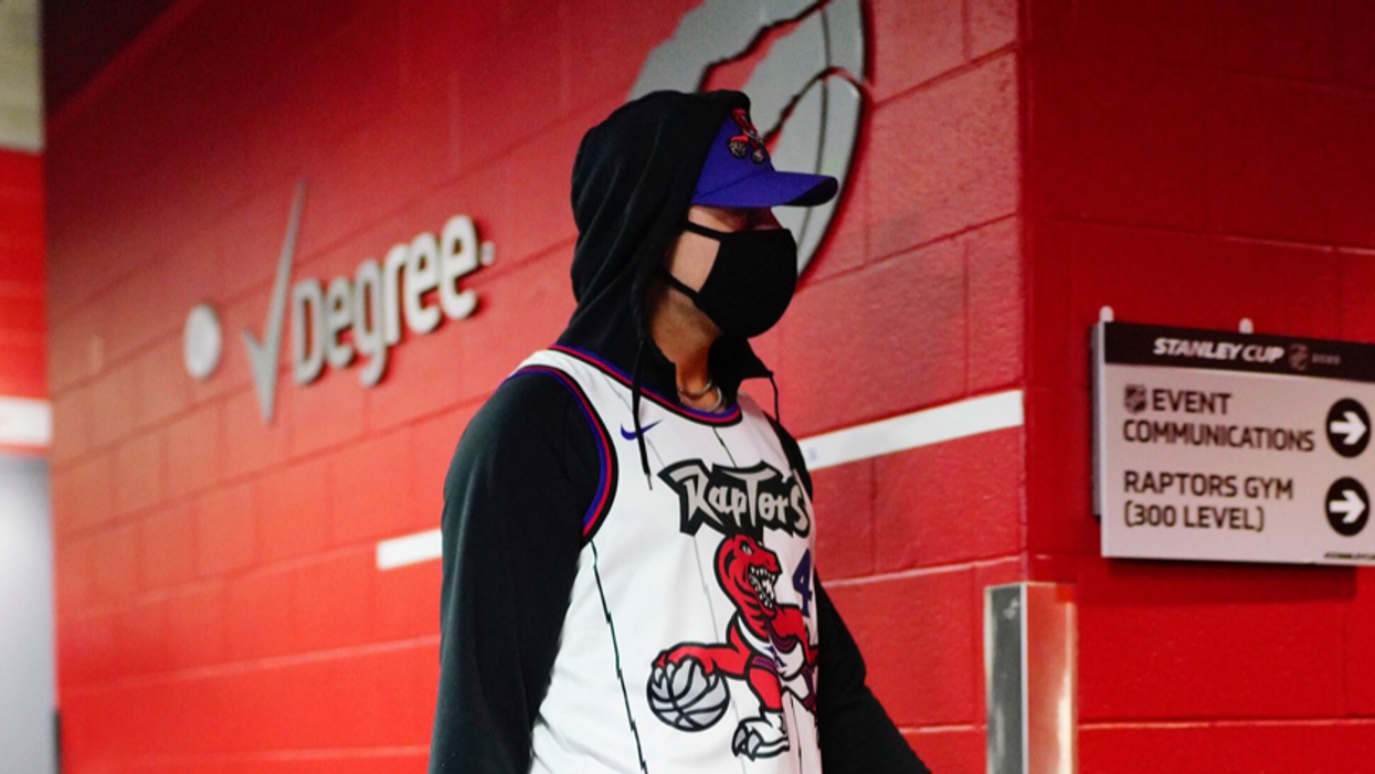 Auston Matthews Showed Up To The Leafs Game Dripping In Old-School Raptors Gear