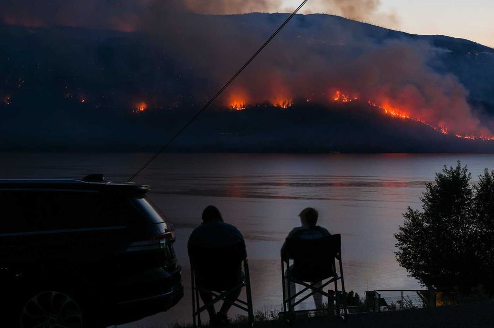 B.C. lakefront in ruins, as fire razes 230 homes
