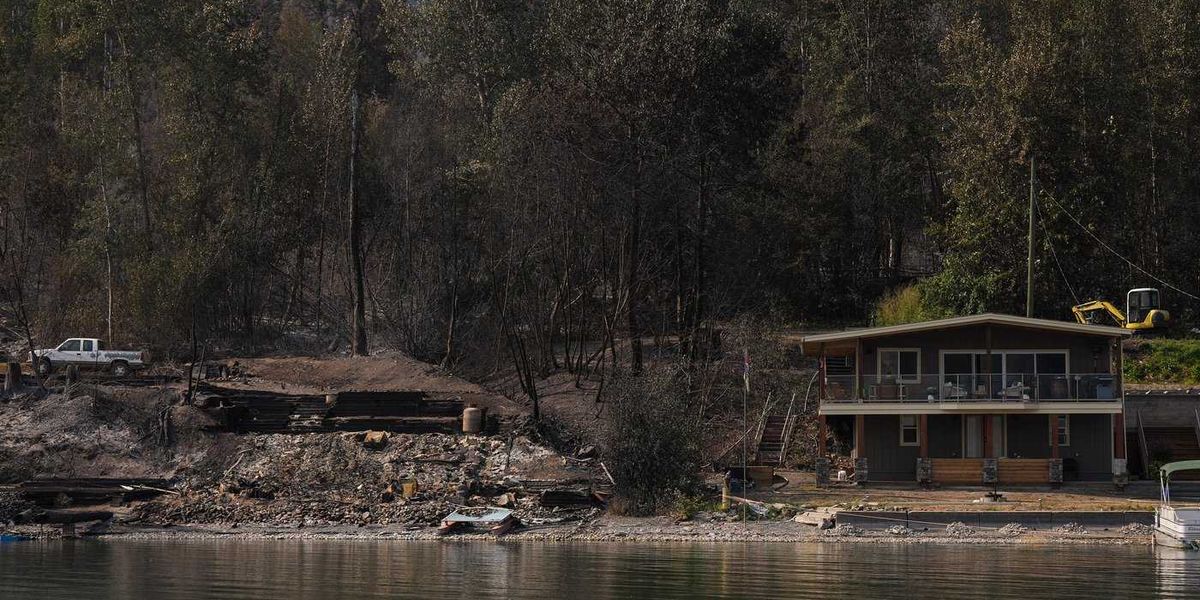 Officials urging British Columbia residents to obey wildfire evacuation orders Officials urging British Columbia residents to obey wildfire evacuation orders