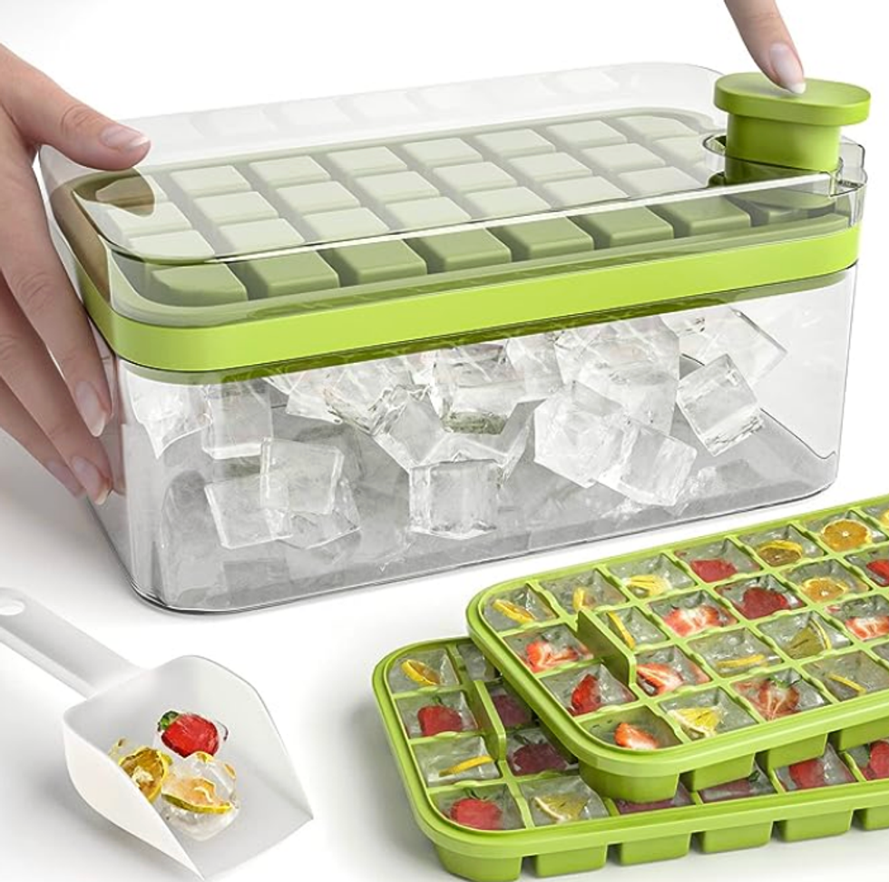 Bac \u00e0 gla\u00e7ons avec couvercle et poubelle.