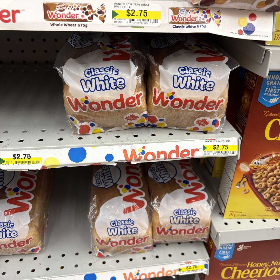 bags of \u200bWonder bread at Dollarama