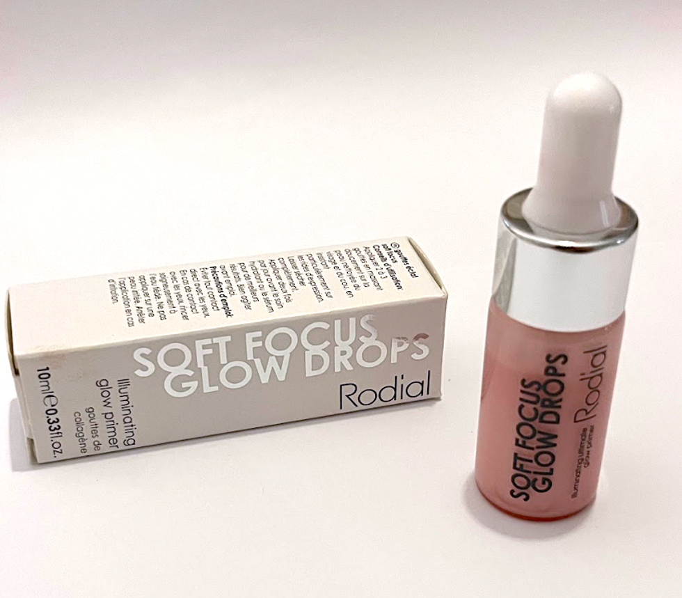 Base \u00e9clat illuminatrice id\u00e9ale Soft Focus Glow Drops de Rodial.