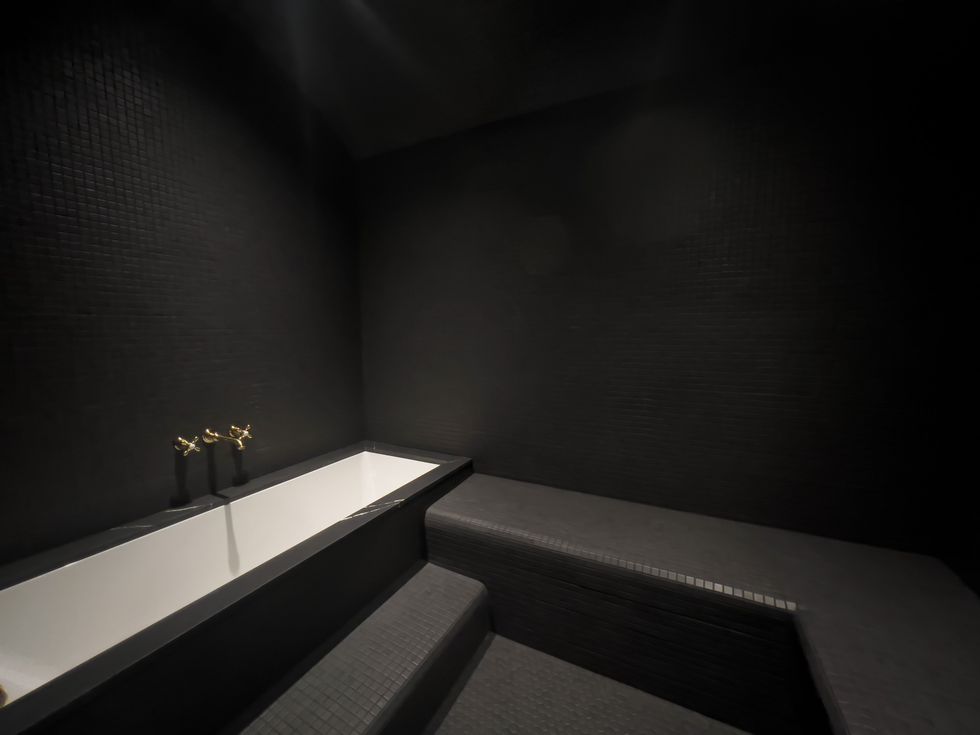 Bath and sauna in the Eastman suite.