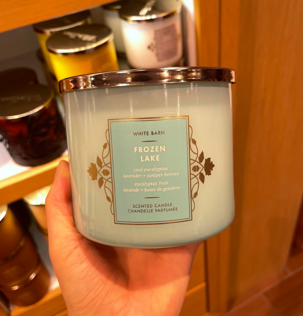 Bath & Body Works candle "Frozen Lake."