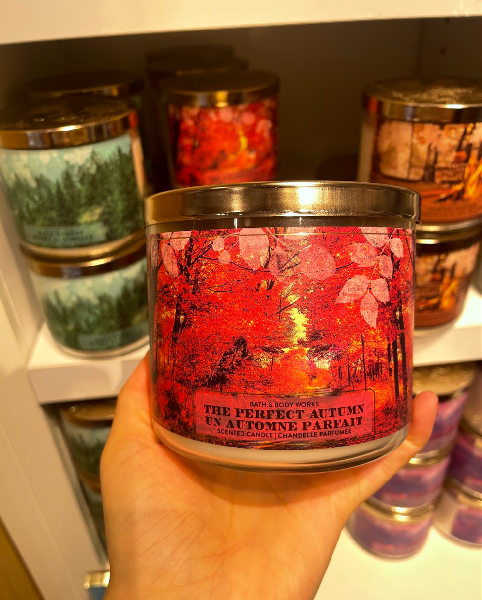 Bath & Body Works candle "The Perfect Autumn."