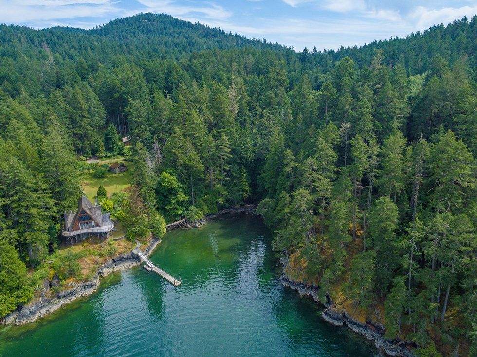 9 Cottages For Sale In BC That Are Straight Out Of Your 'Disney