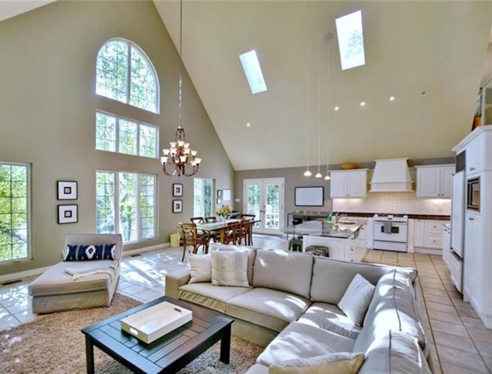 beach front house for sale in ontario