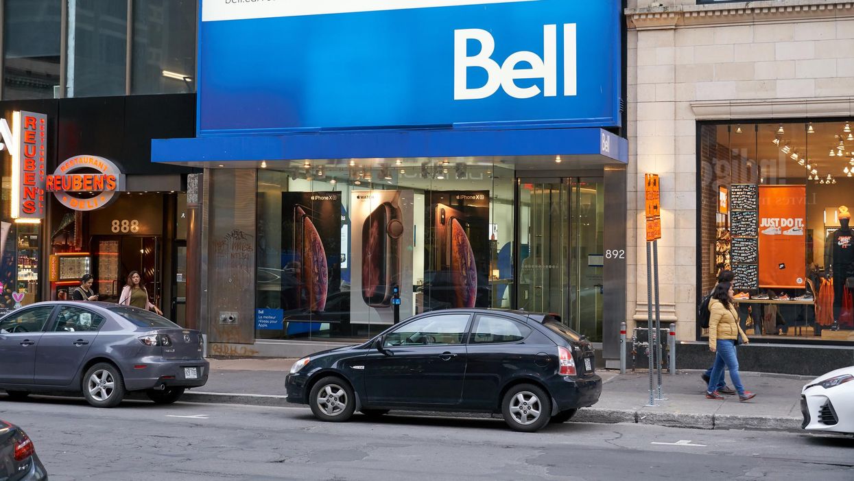 Bell Says Some Customers May Have An ‘Incorrect Time Change’ On Their Phones This Morning