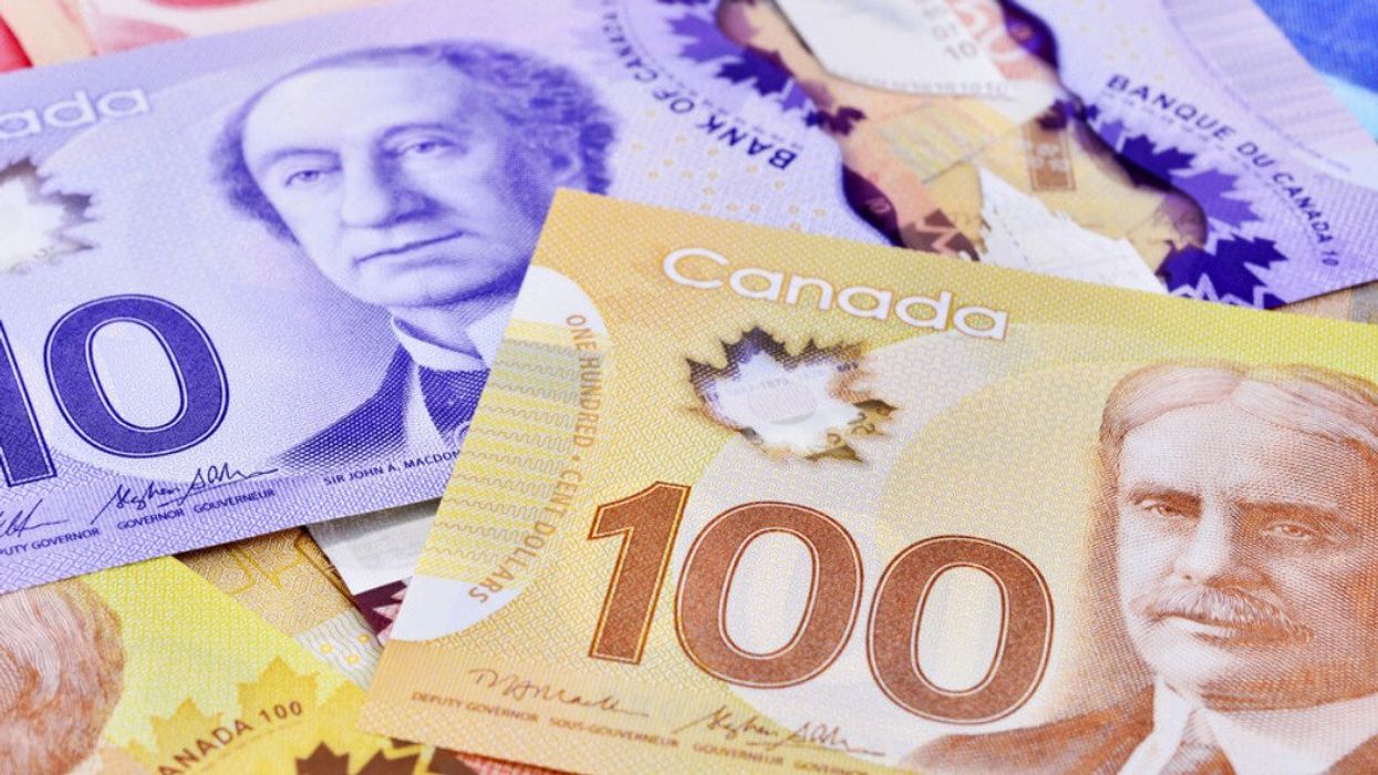 Billets d'argent canadien.