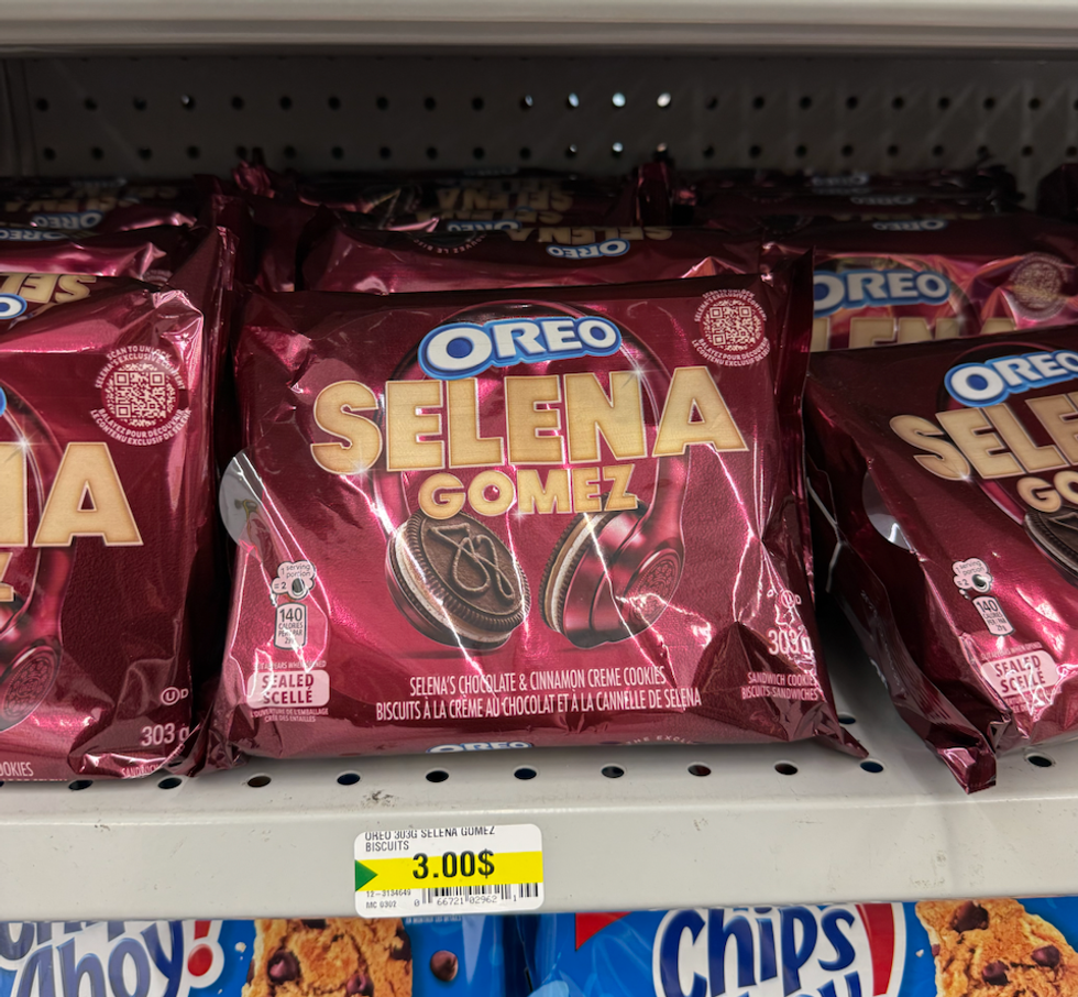 Biscuits Oreo \u00e9dition sp\u00e9ciale Selena Gomez vendus au Dollarama.