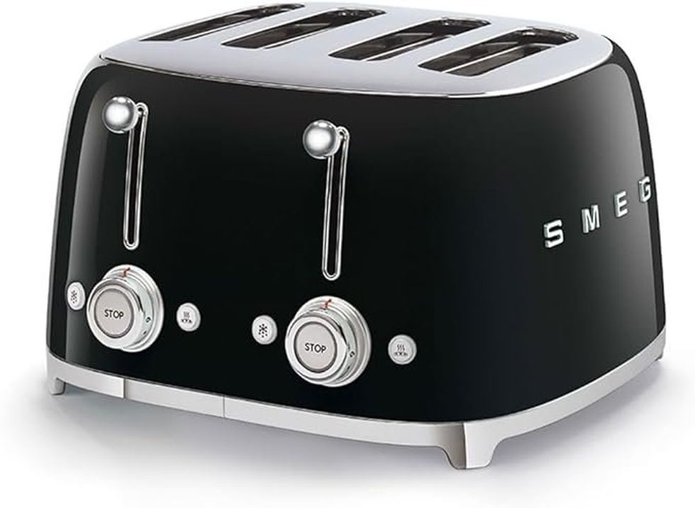 black smeg toaster