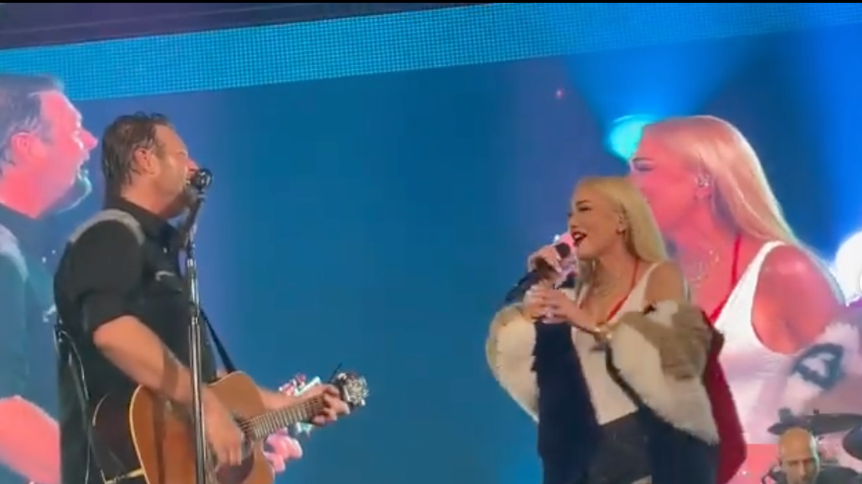 Blake Shelton and Gwen Stefani performing together in Calgary.