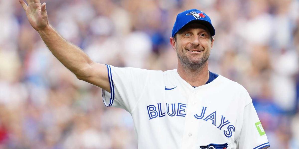 Last-place Blue Jays cap disappointing season with 5-1 victory over Reds, Life in canada Last-place Blue Jays cap disappointing season with 5-1 victory over Reds, Life in canada