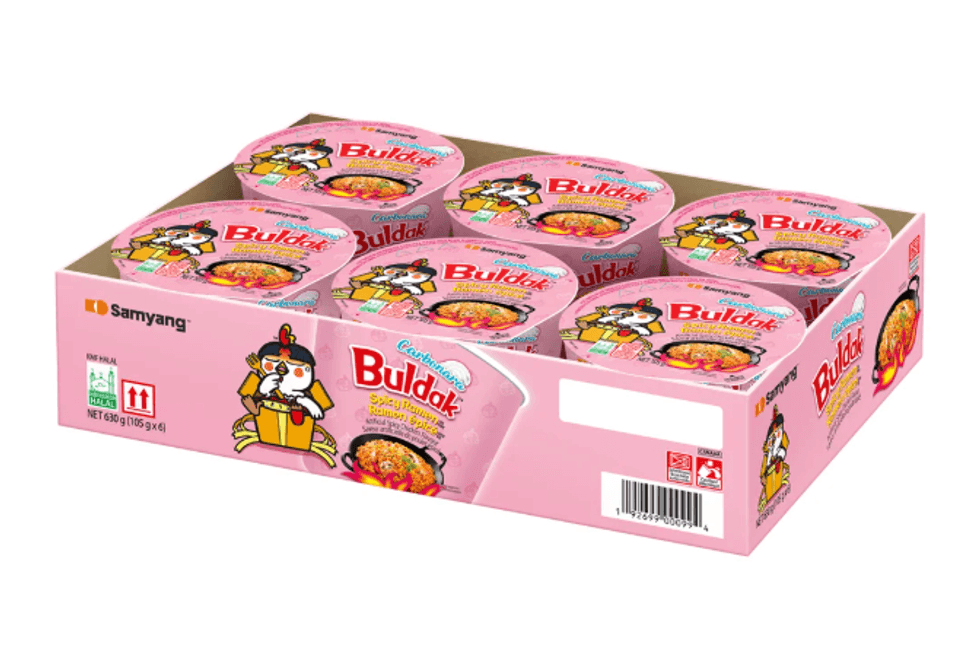 Bo\u00eete de 6 ramens instantan\u00e9s Buldak Carbonara de Samyang.