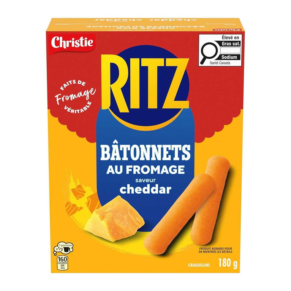 Bo\u00eete de b\u00e2tonnets de fromage \u00e0 saveur de cheddar de Ritz.