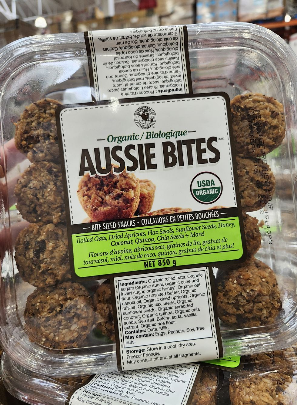 Bo\u00eete de collation de la marque Aussie Bites.