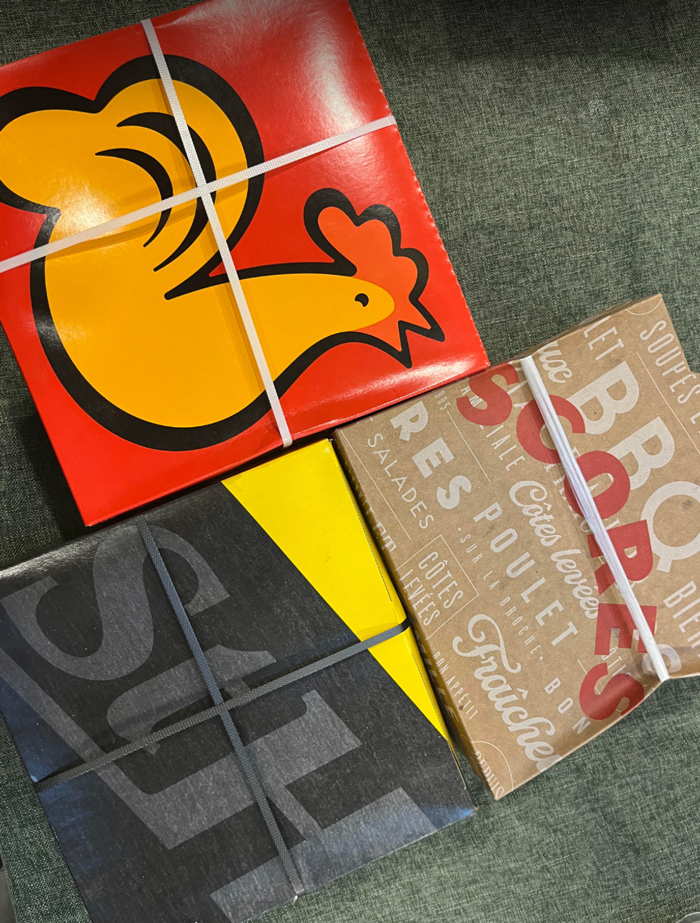 Bo\u00eete du Benny & Co., Scores et St-Hubert.