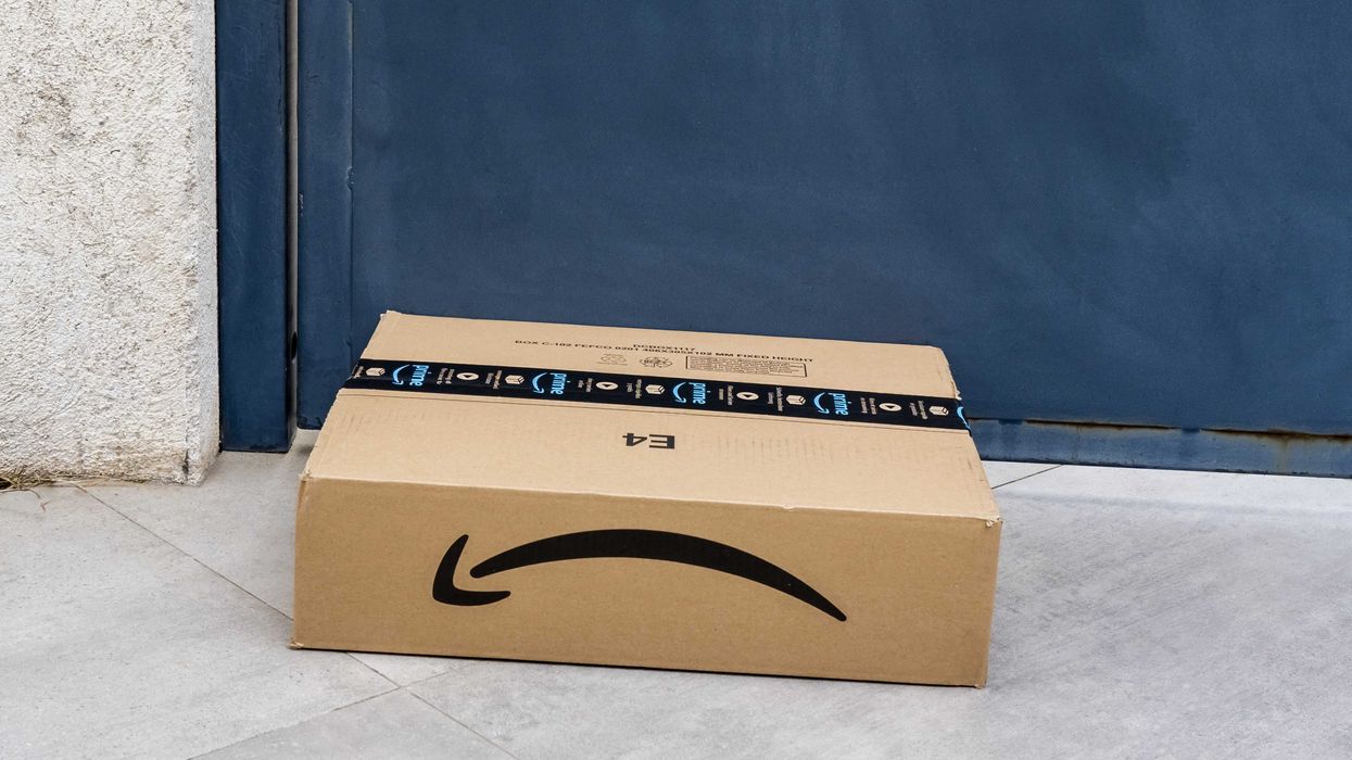 Boîte Amazon Prime.