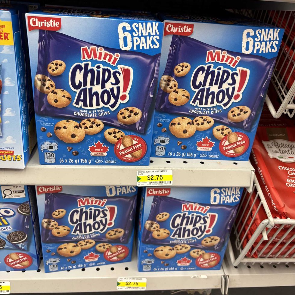 boxes of Chips Ahoy mini chocolate cookies at Dollarama
