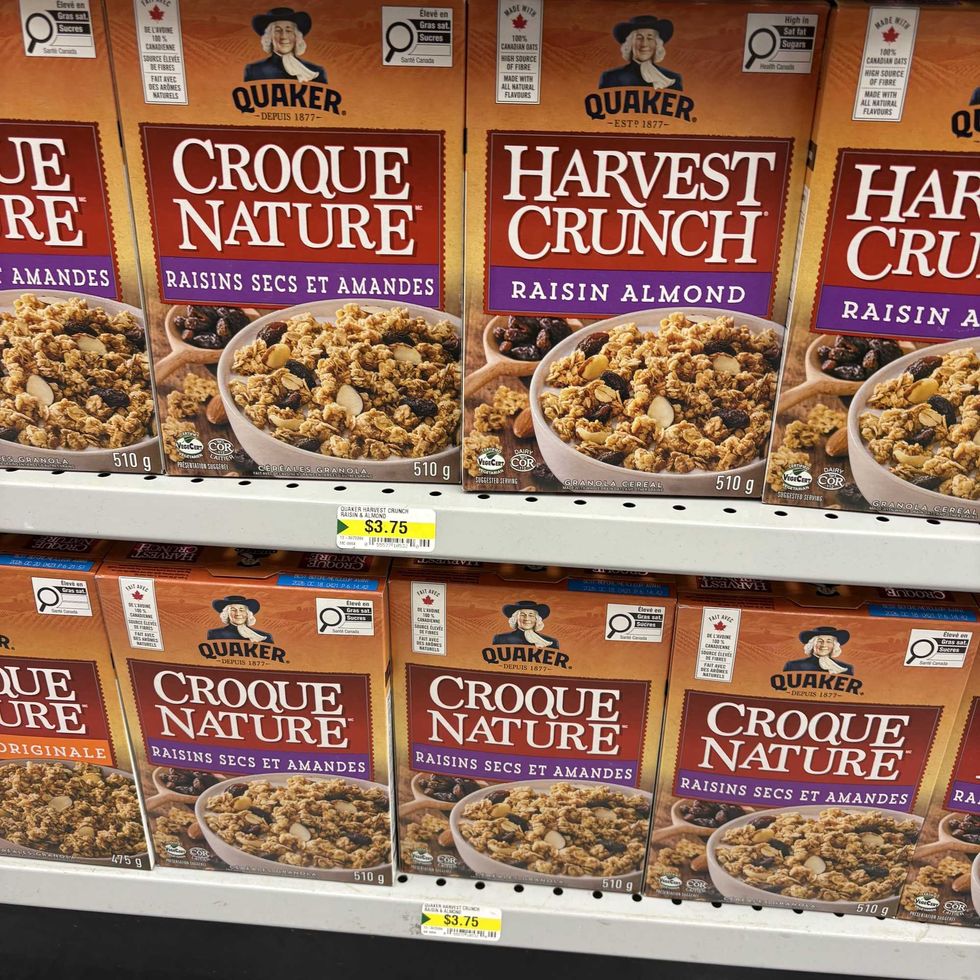 boxes of Harvest Crunch granola cereal at Dollarama