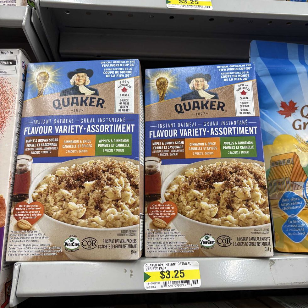 boxes of \u200b\u200bQuaker instant oatmeal at Dollarama