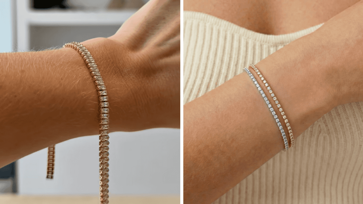 Bracelet tennis avec zircons de forme rectangulaire sur un poignet. Droite : Bracelets tennis classiques en or rempli et en argent sterling sur un poignet.