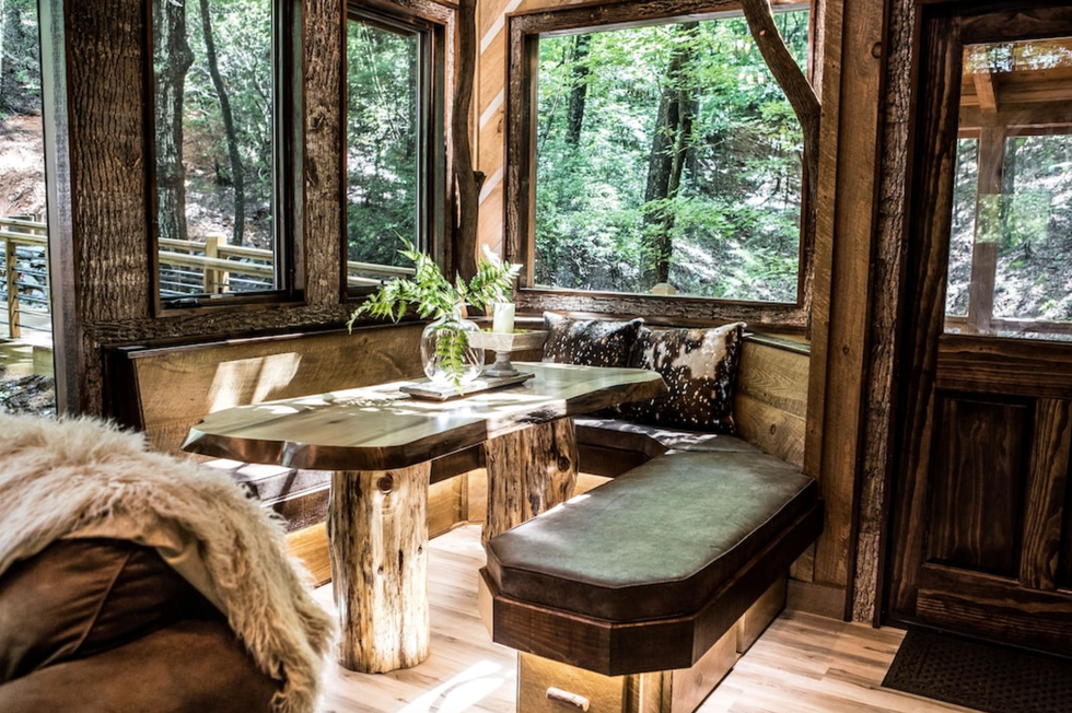 Breakfast nook at Inn The Ravine.