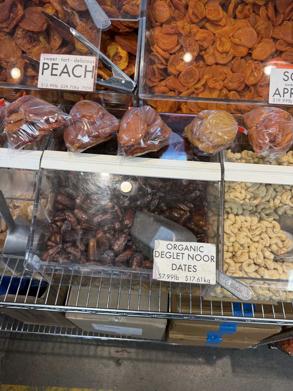 Bulk dried fruits and nuts