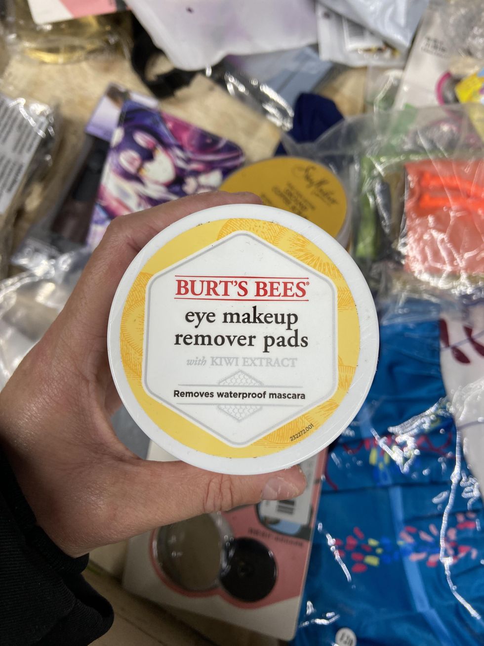 Burt's Bees Eye Makeup Remover Pads.