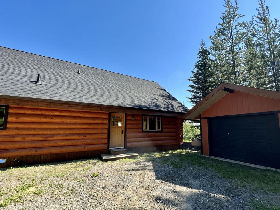 Cabin for sale in B.C.