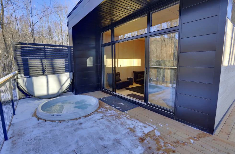 Cabine \u00e0 sutton.