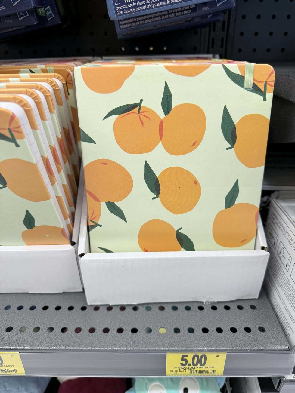 Cahier de notes en vente pour 5 $ au Tigre G\u00e9ant.