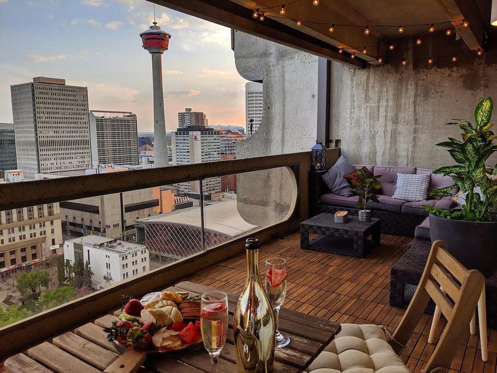 calgary airbnb