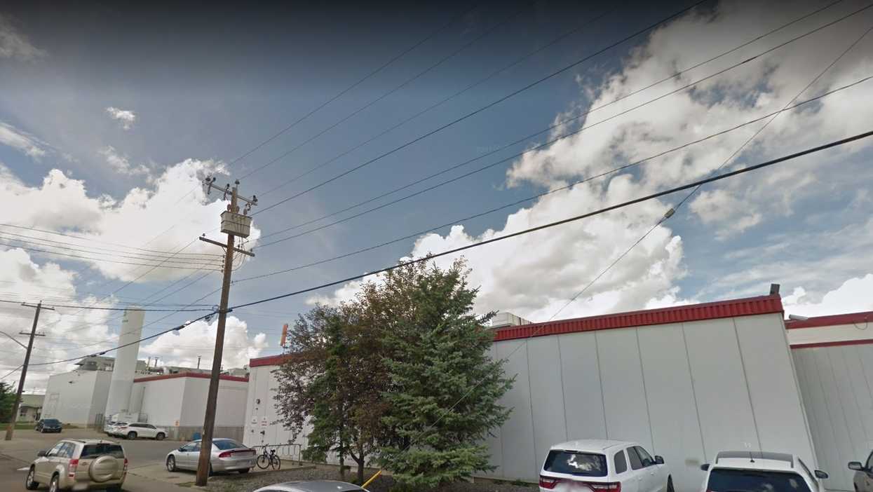 Calgary Chicken Plant Outbreak Has 24 COVID-19 Cases But It's Staying Open