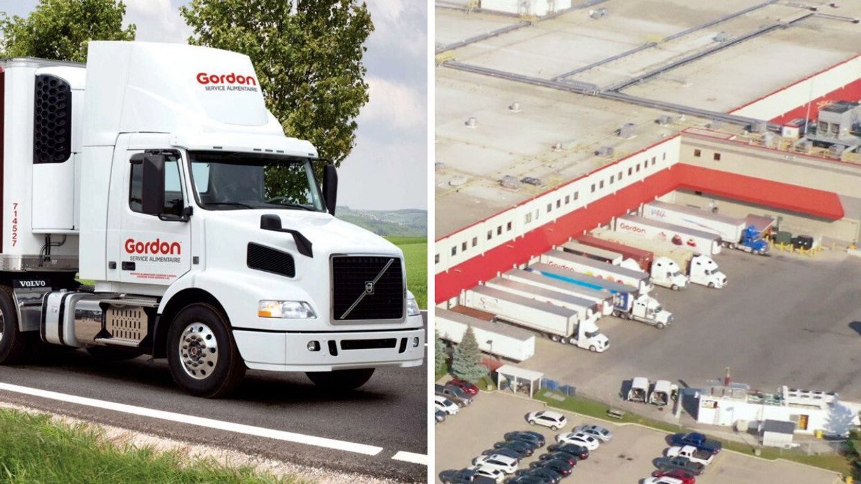 Camion de Service alimentaire Gordon. Droite : Service alimentaire Gordon.