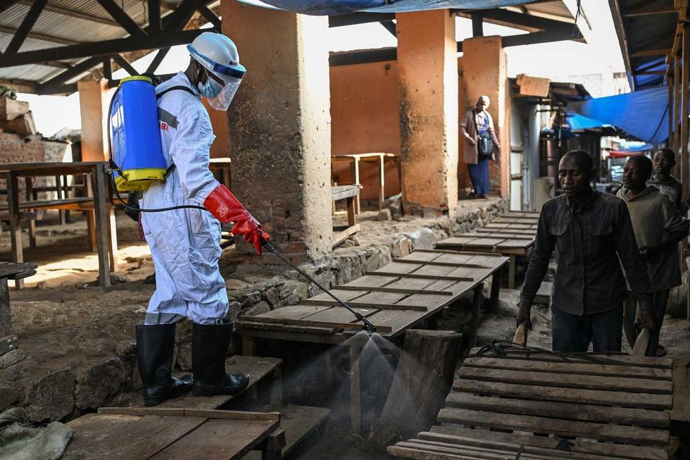 Canada defends decision to restrict travel from Ebola-affected countries