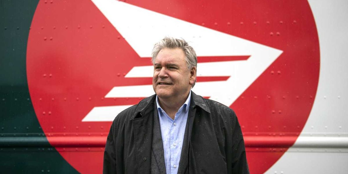 Canada Post CEO touts hints of recovery even as financial woes persist
