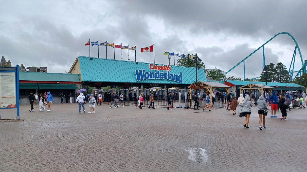 Canada's Wonderland park entrance.