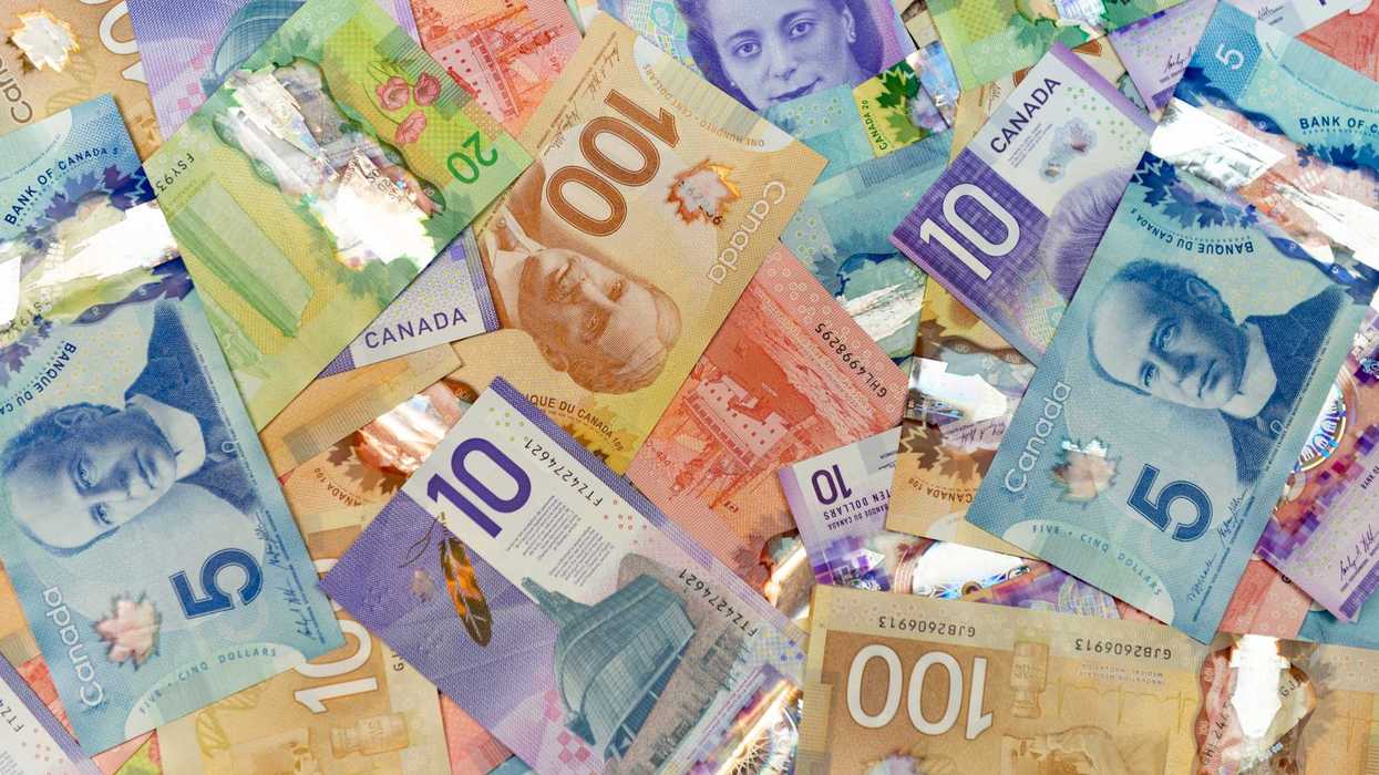 canadian $100, $50, $20, $10 and $5 bills