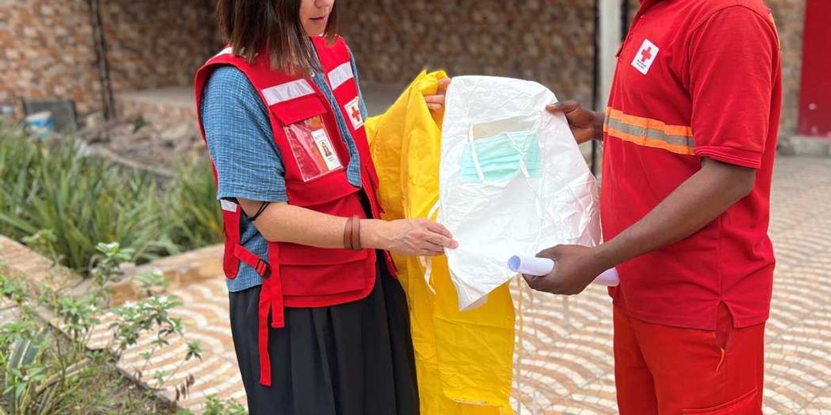 Fastest-growing Ebola outbreak through the eyes of Canadian aid workers Fastest-growing Ebola outbreak through the eyes of Canadian aid workers