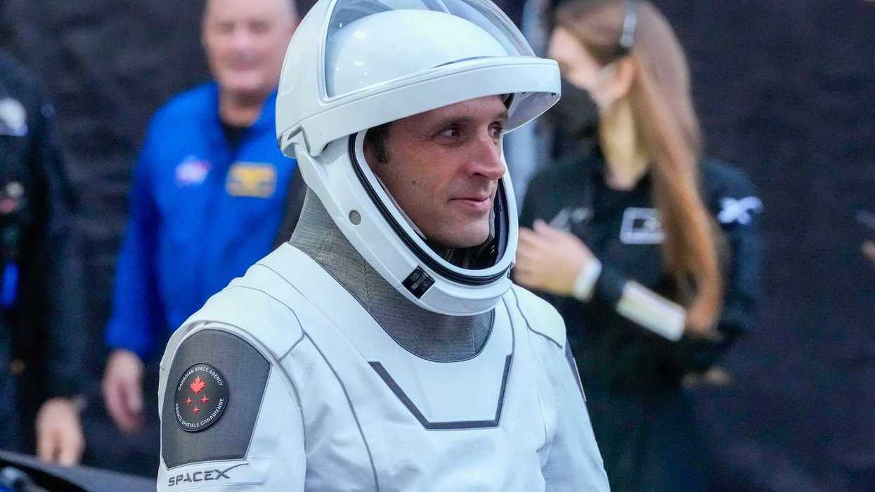 Canadian astronaut to perform spacewalk