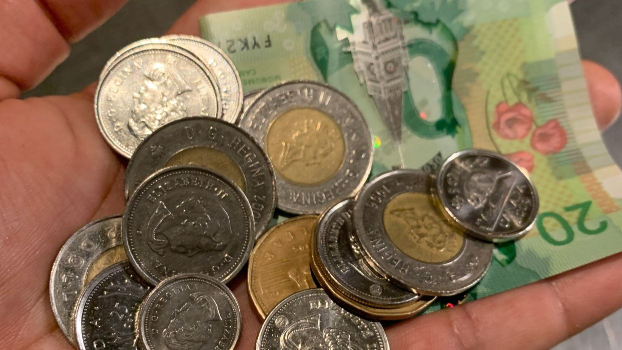 canadian coins and banknotes