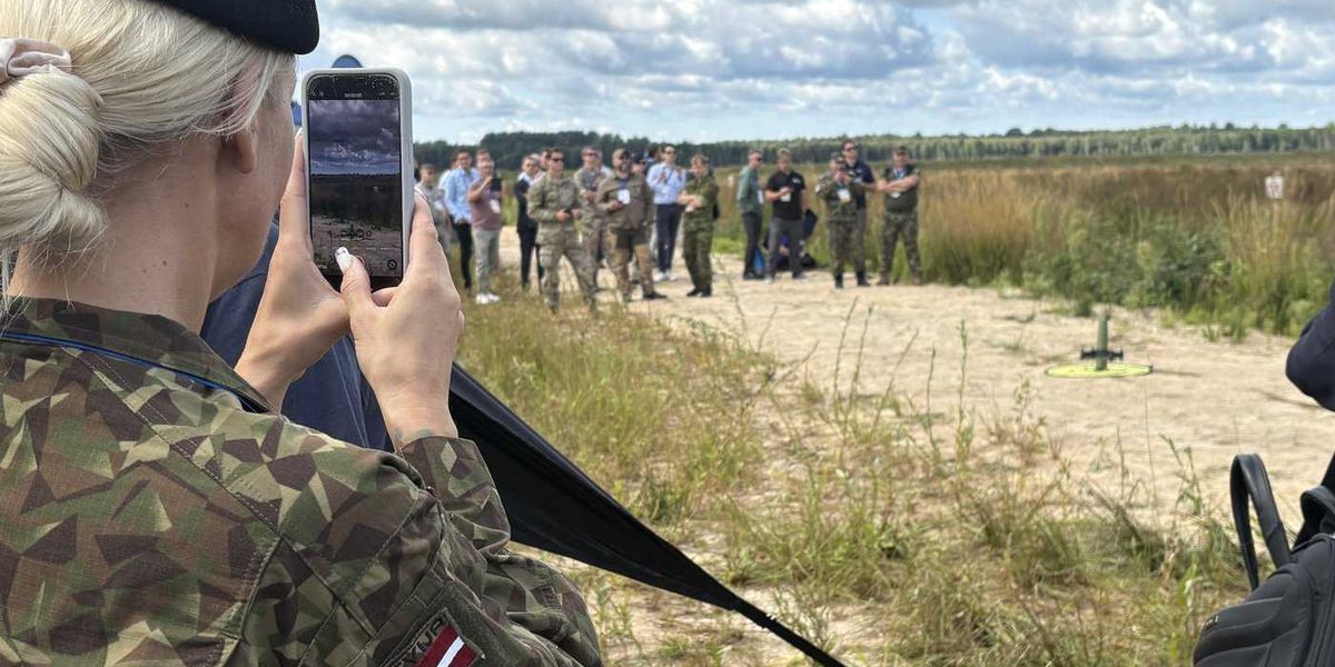 Latvia: Drones, hybrid warfare, and the redeployment of Canadian troops Latvia: Drones, hybrid warfare, and the redeployment of Canadian troops