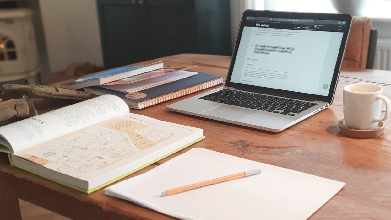 Canadians Can Now Get Up To $500 Back From The Feds At Tax Time For Working From Home