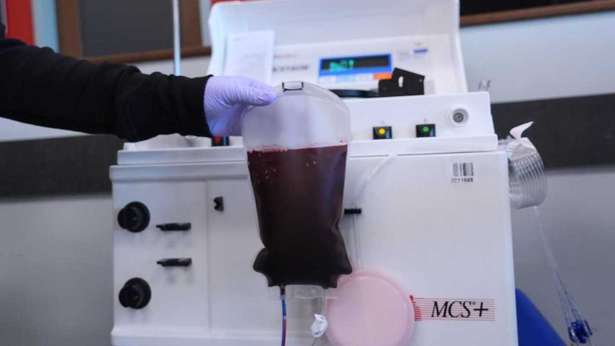 Canadians step up to give blood after base fire