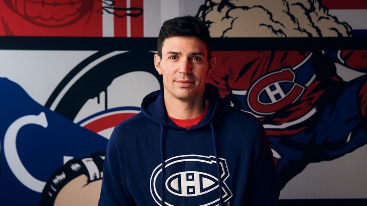 Carey Price, gardien de but des Canadiens de Montréal portant un chandail des Canadiens bleu marin.