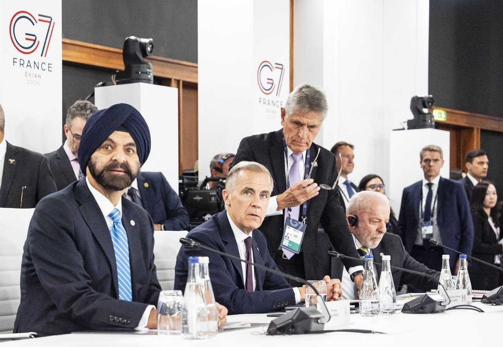 Carney, Trump have informal chat at G7